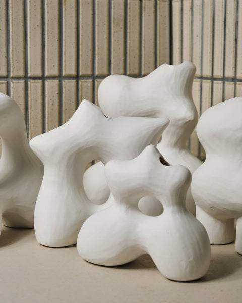 Kundo Vases