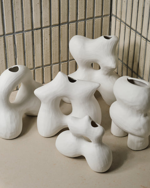 Kundo Vases