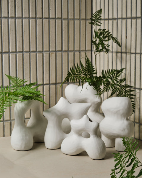 Kundo Vases