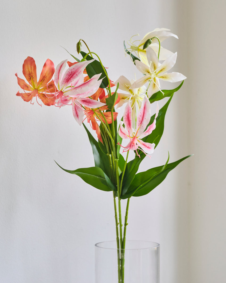 short lily flower Artificial Flower