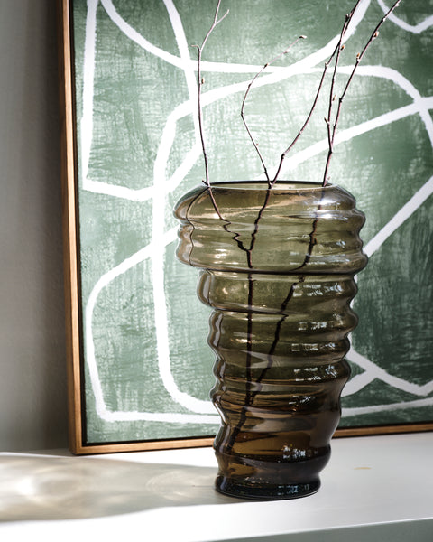 Nelson Vase