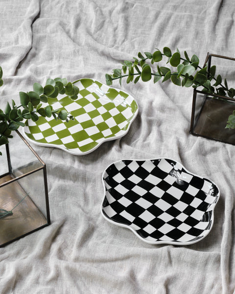 Wavy Squares Plate