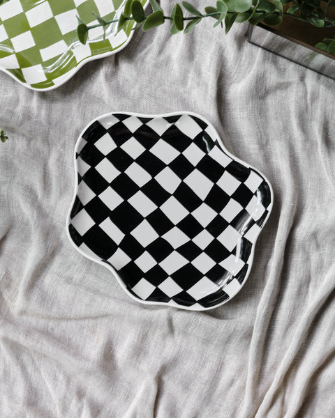Wavy Squares Plate
