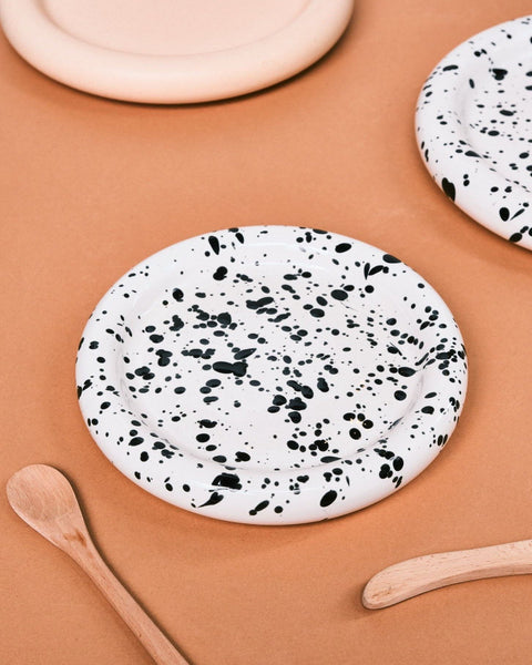 Chubby Dessert Plate Black and White