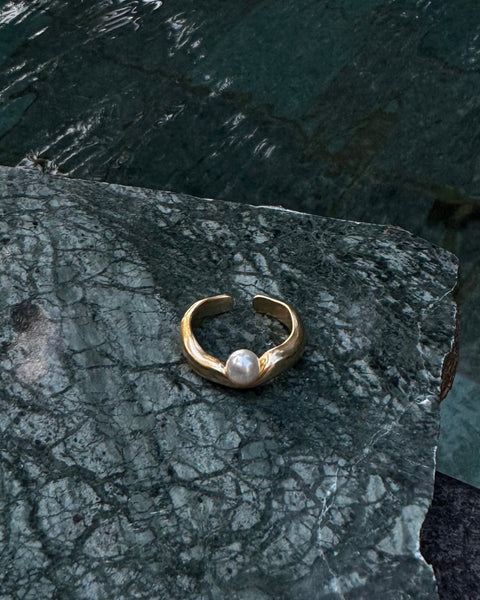 Moca Pearl Ring