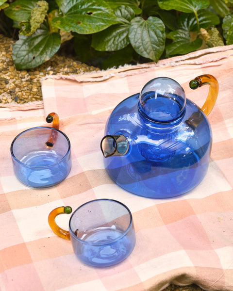 Garbo Teapot and Cups Set