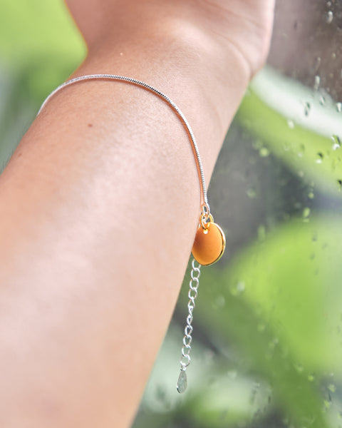Gold Pendant Bracelet