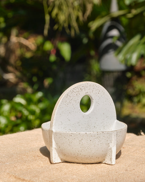 Hydna Bowl with Handle