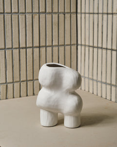 Kundo Vases