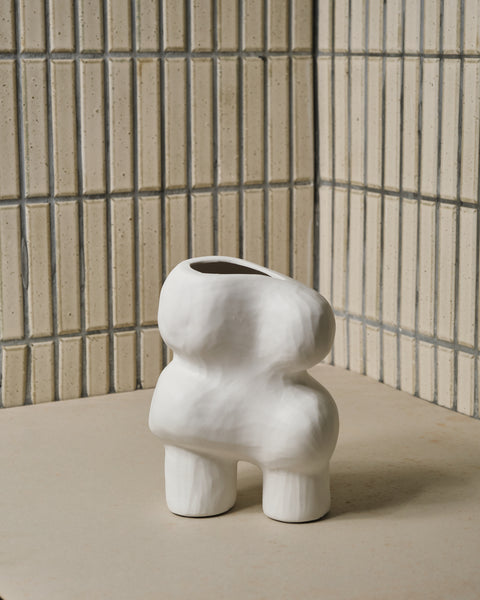 Kundo Vases