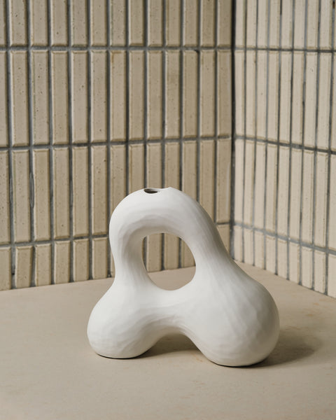 Kundo Vases