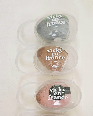 Vicky En France: C'est La Chick Collagen Scrub Soap (Individual Egg + Case)