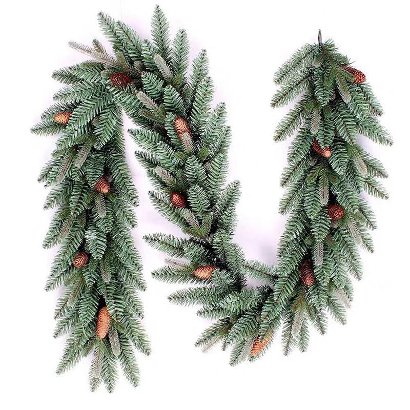 Faye Christmas Garland - Pine Cones
