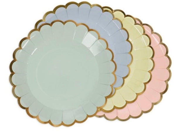 Pastel Paper Plates with Gold Scalloped-edge