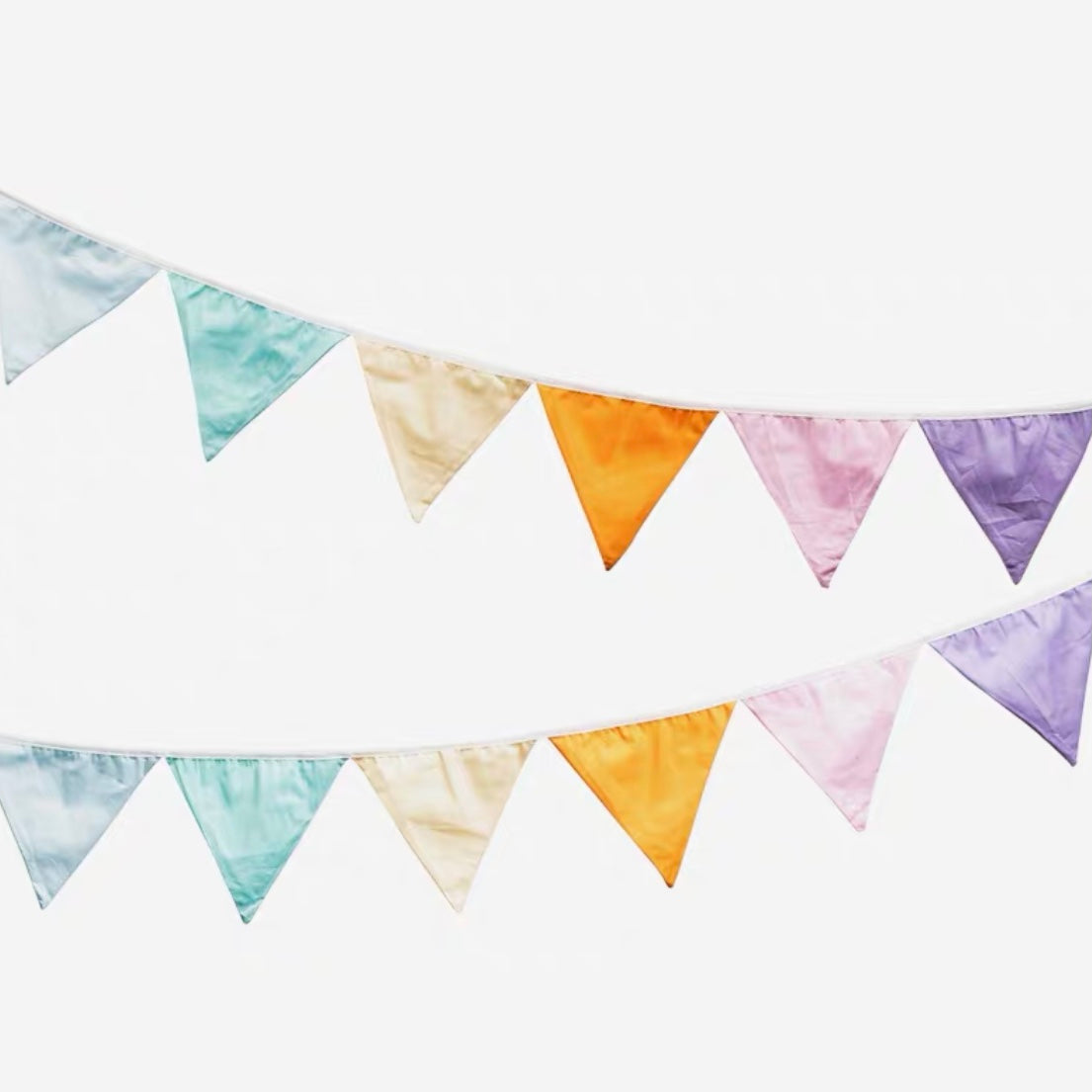 Vera Pennant Banner (Mixed Color)