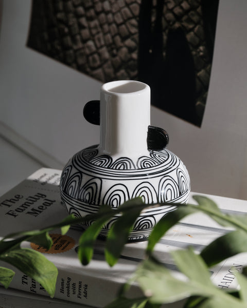 Amal Vase