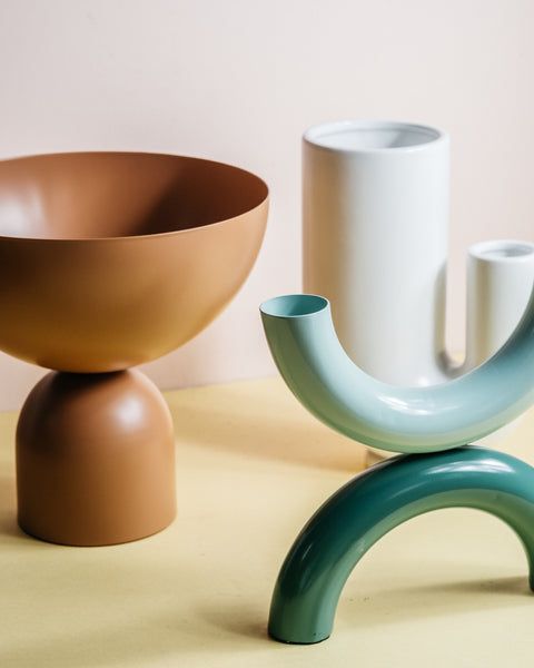 Arcus Bowl-Shaped Vase