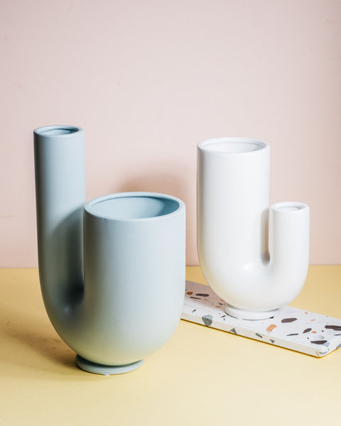 Arcus Medium U-Shaped Vase - White