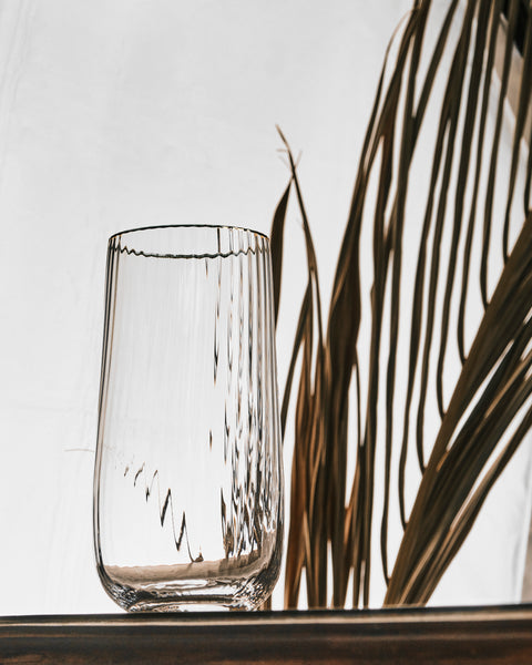 Aura Gold Rimmed Stemless Flute