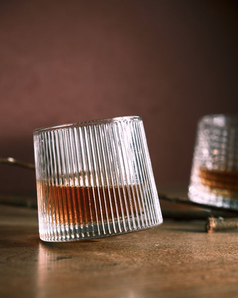 Giuseppe Swinging Glass