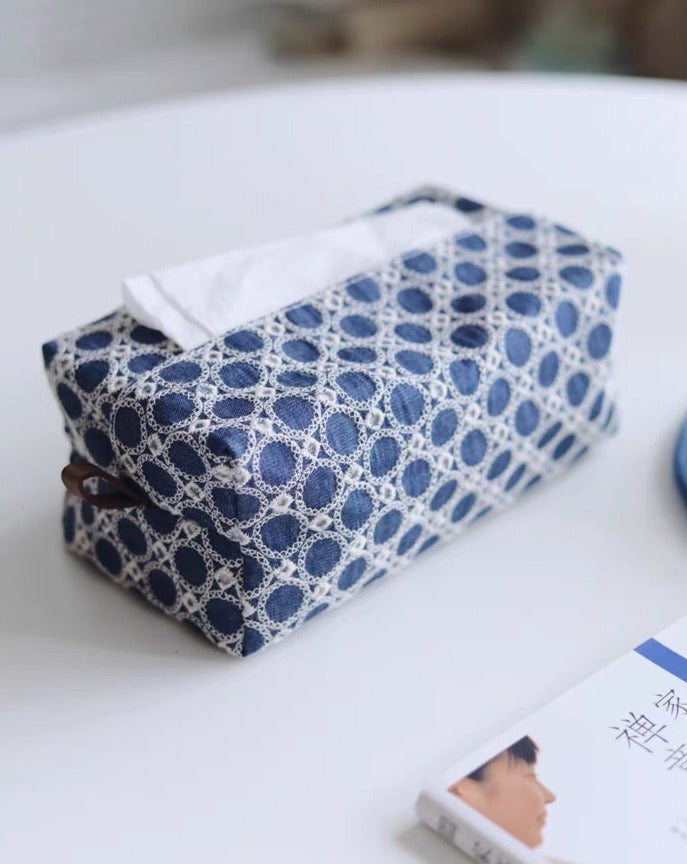 Yoko Tissue Holder