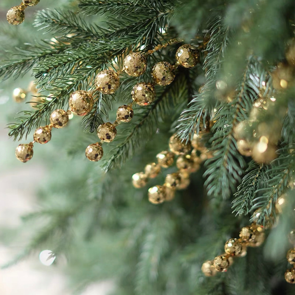 Sparkly Berry Bunch Christmas Decor