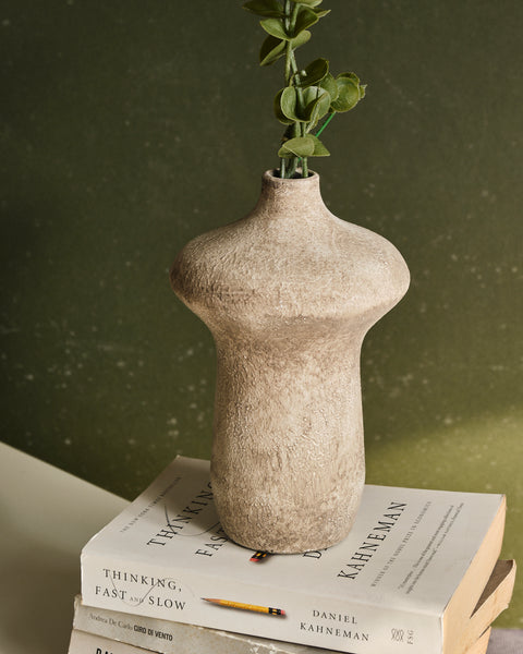 Kamel Vase
