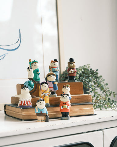 Mr Meow Travels Figurine