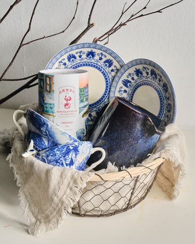 Leicester Tea Cups + Pitcher Gift Set