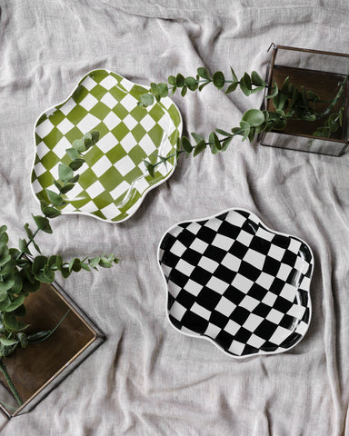 Wavy Squares Plate